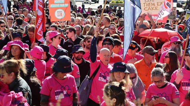 Teachers strike pay deal after 'generational' strike