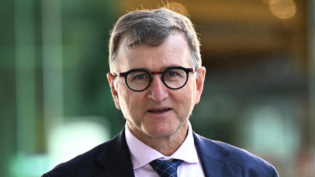 Lawyer charged with cleaning up embattled CFMEU quits