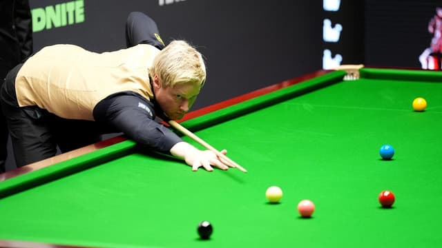 Robertson's hopes of a world semi-final berth snookered