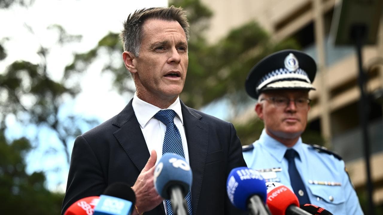 Premier pledges tough response to anti-Semitism probe