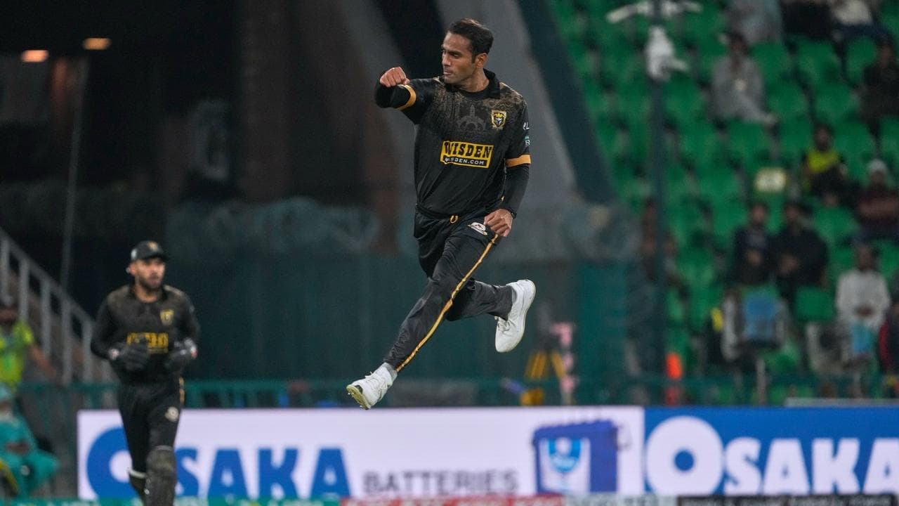 Marnus & Maxi prevail in Aussies' Pakistan league duel