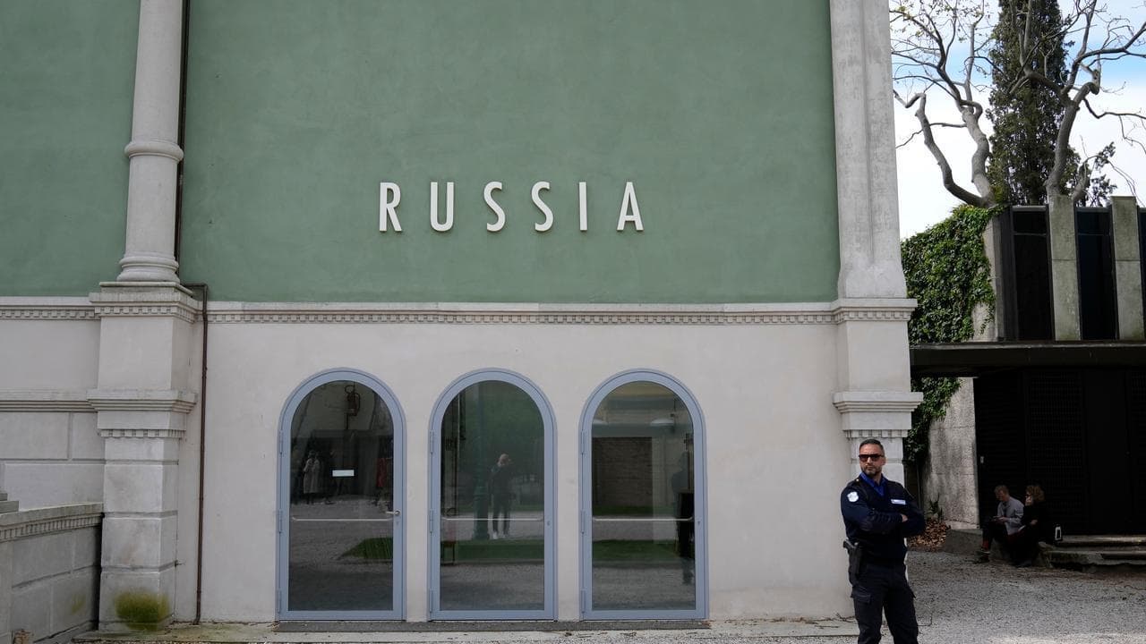 Jury of the Venice Biennial resigns