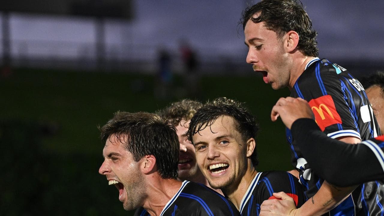 Kiwis dramatically end Melbourne City's title defence