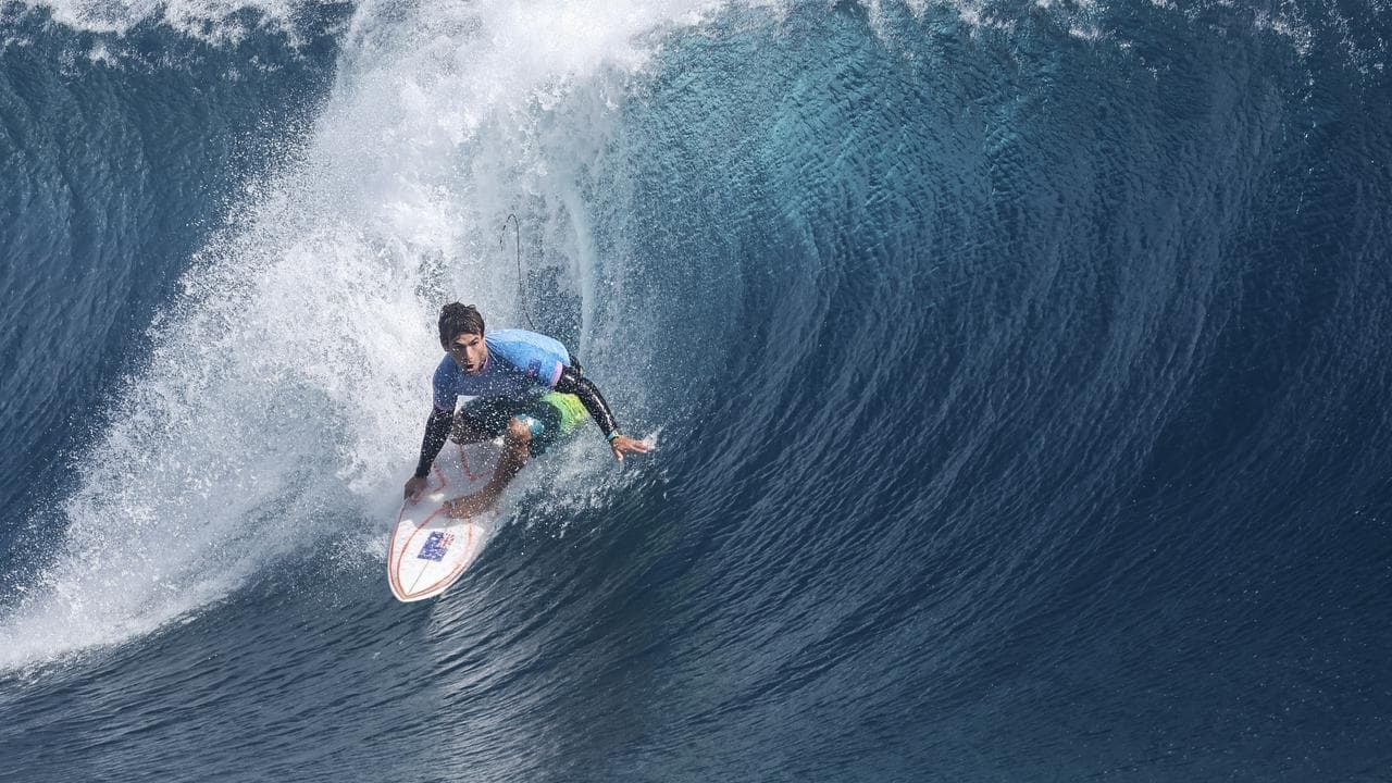 Robinson shines as shark spotted near Gold Coast Pro