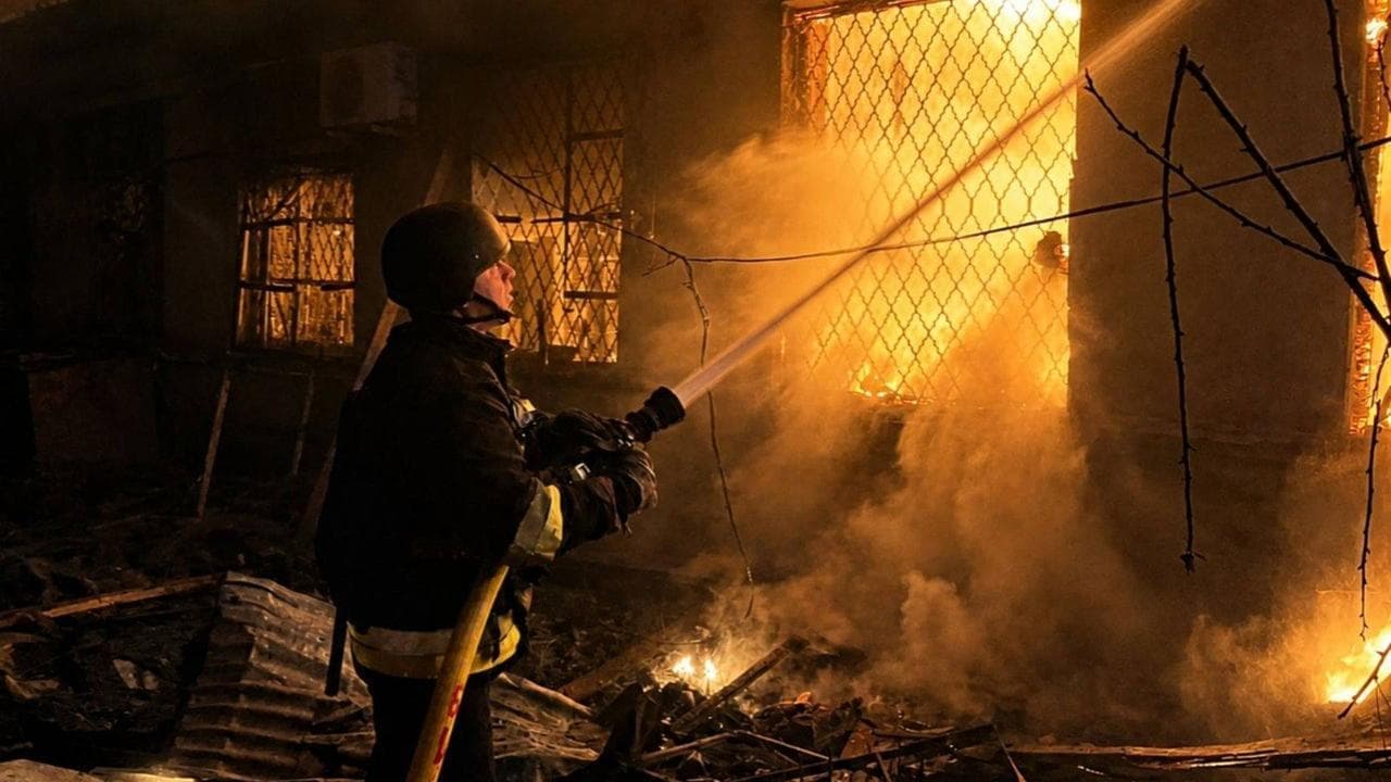 Fighting reaches outskirts of Ukrainian stronghold