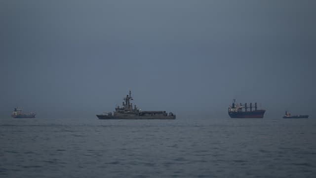 Iran says US warships blocked in Strait of Hormuz