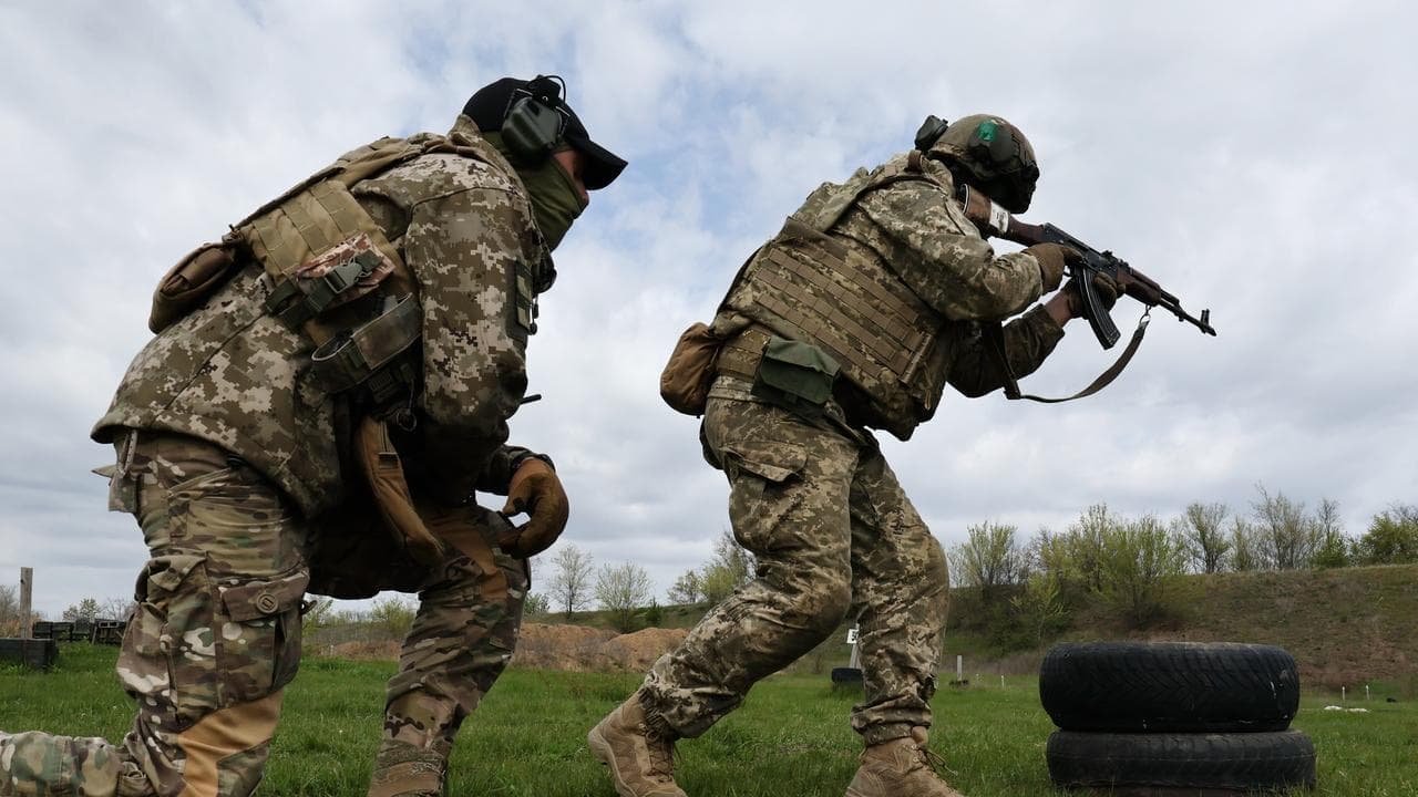 Ukraine police raid draft officers over suspected graft