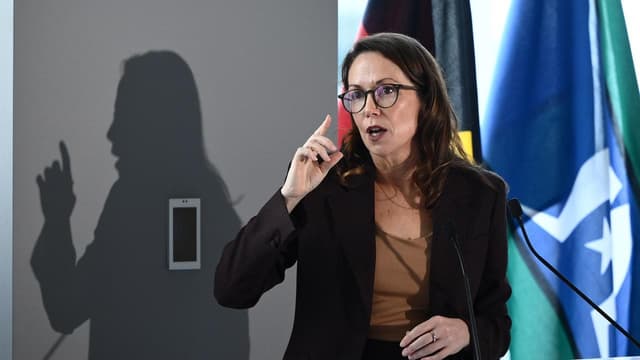 'Downside risks': warning as state debt edges to $200b