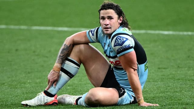'Happier, carefree' Hynes chases holy grail with Sharks
