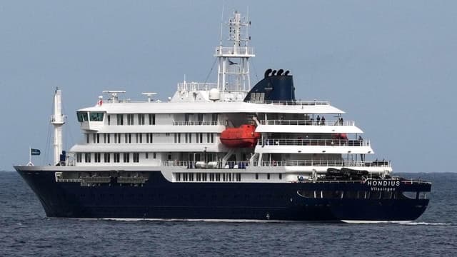 Spain readies for people from virus-hit cruise ship