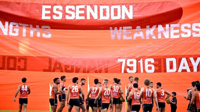 Bombers swipe at 'desperate' Giants in whiteboard saga