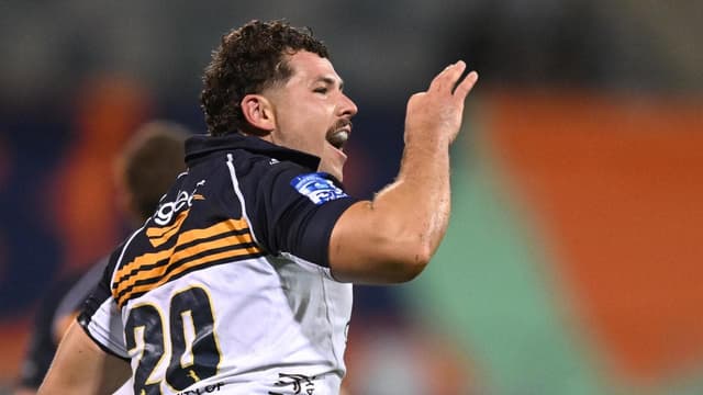 From electrician to rugby hero: Mickelson's dream debut