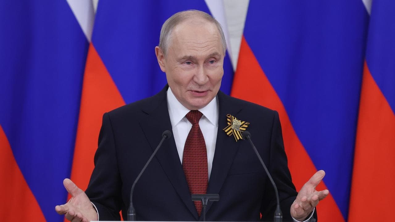 Putin floats idea of peace talks - but only in Moscow