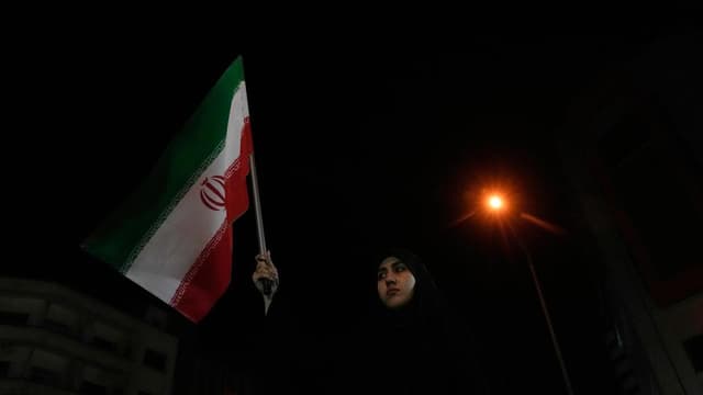 US waits for Iran reply, Qatari tanker heads for strait