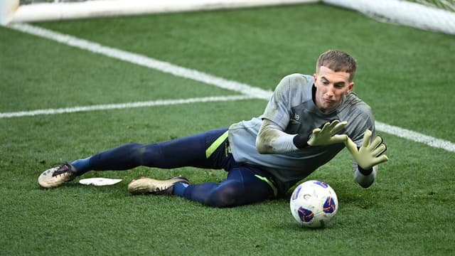 World Cup door open for forgotten Socceroos goalkeeper