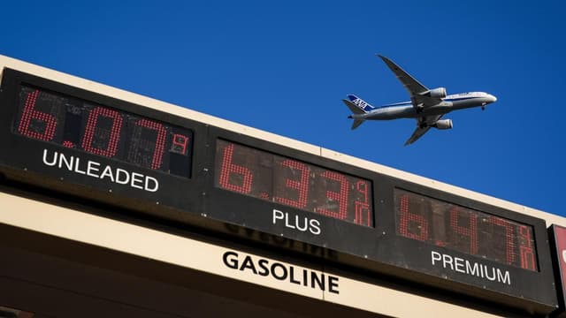 Oil jumps as Trump dismisses Iran's reply to peace plan