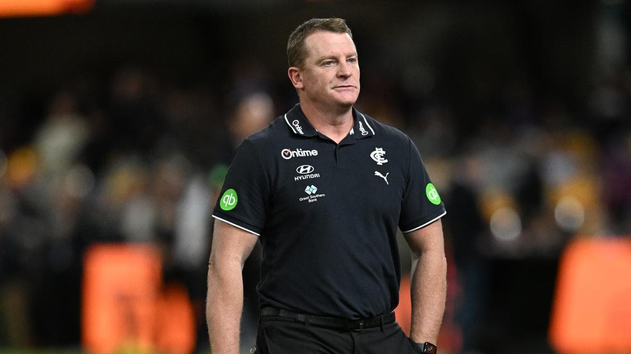 Carlton set to appoint interim coach after Voss quits