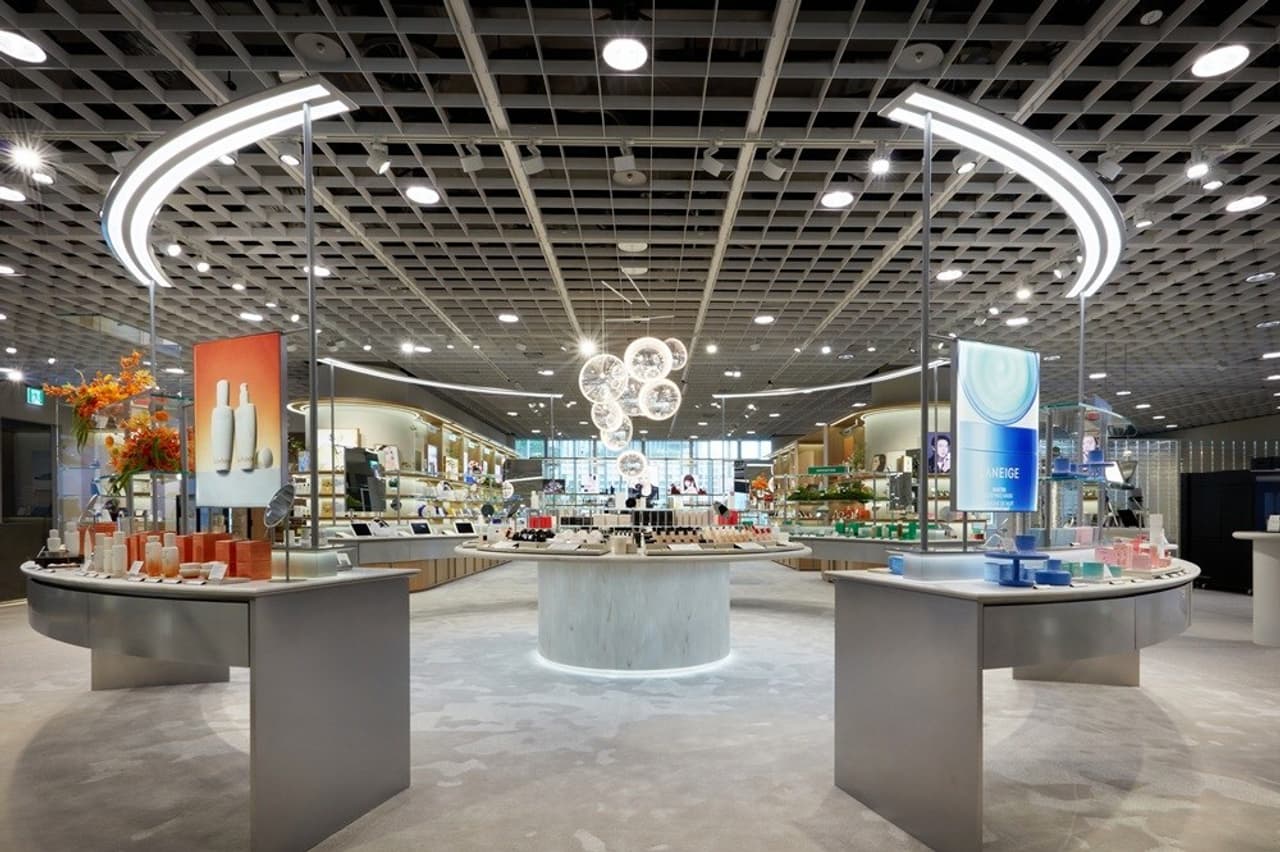 Amorepacific Opens Flagship Store AMORE YONGSAN