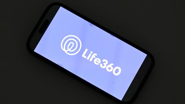 Glitch slowed user growth at location-sharing company