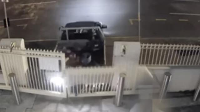 Man accused of ramming synagogue gates granted bail