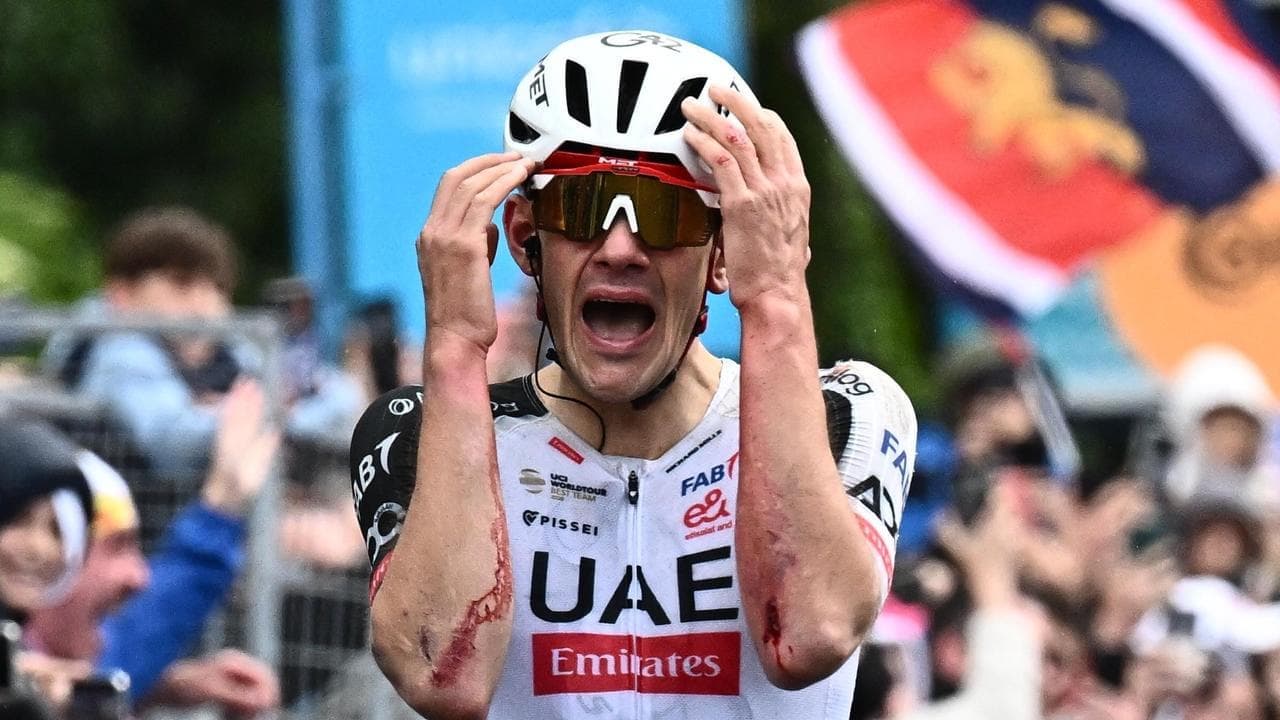 Legendary: Rider falls, goes wrong way but wins in Giro