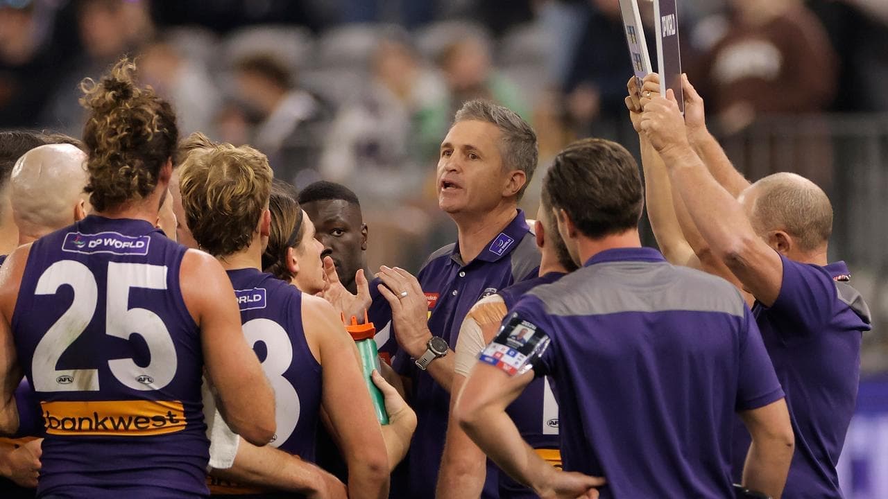Dockers coach not thinking of record - just Bombers