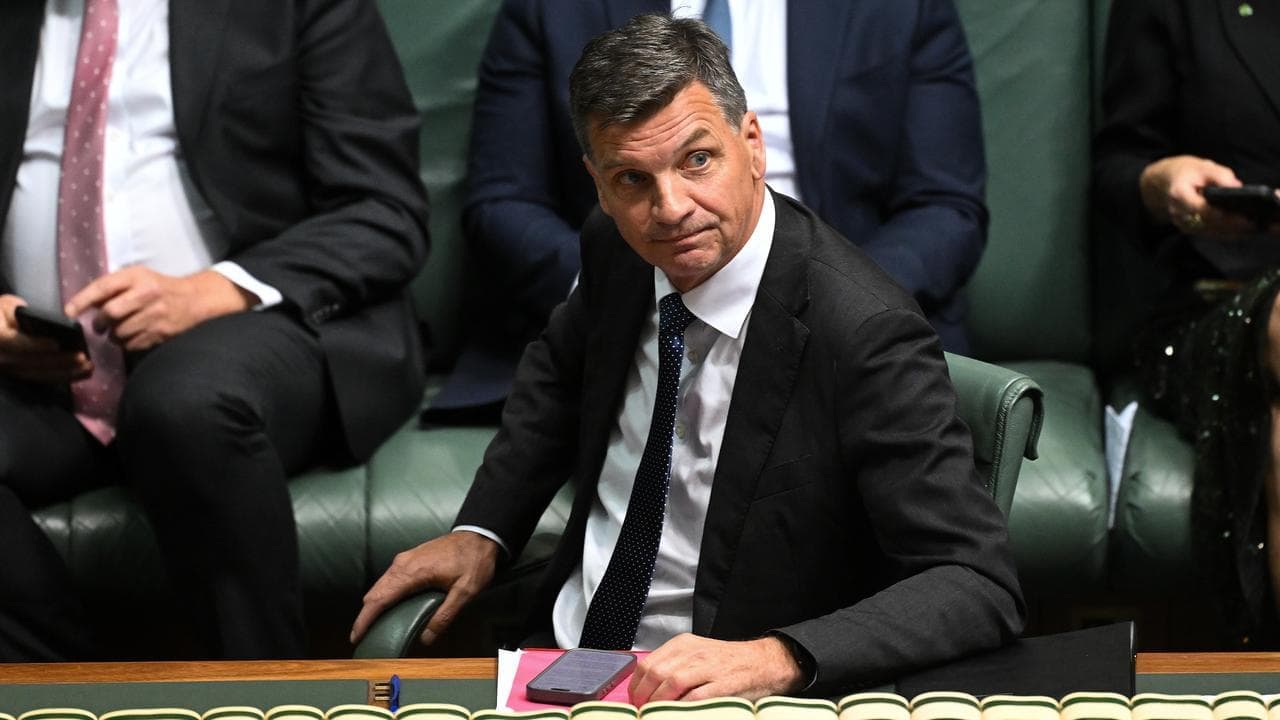 Taylor faces 'strategic error' in seizing on migration