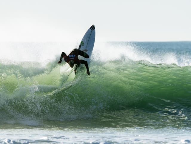 Aussie surf star makes early exit from NZ Open