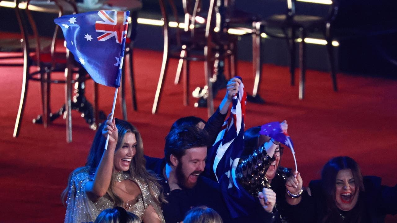 Eurovision rehearsal stumbles as curtain fails to open