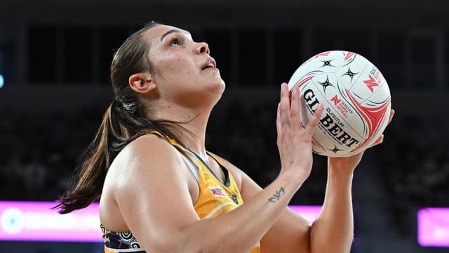 Lightning strike ends Melbourne Vixens' winning run