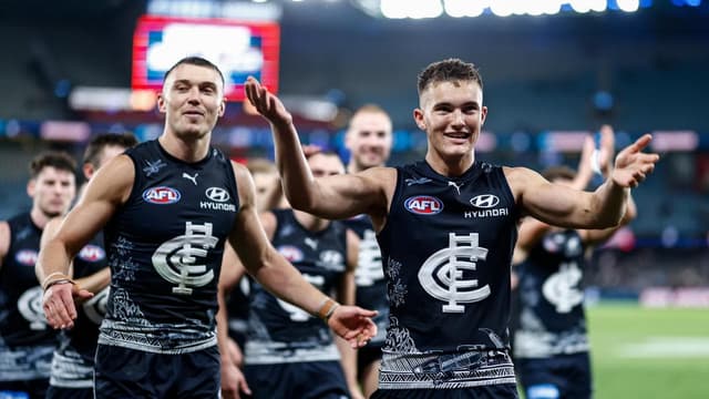 Carlton stun Dogs to win first match after coach quits