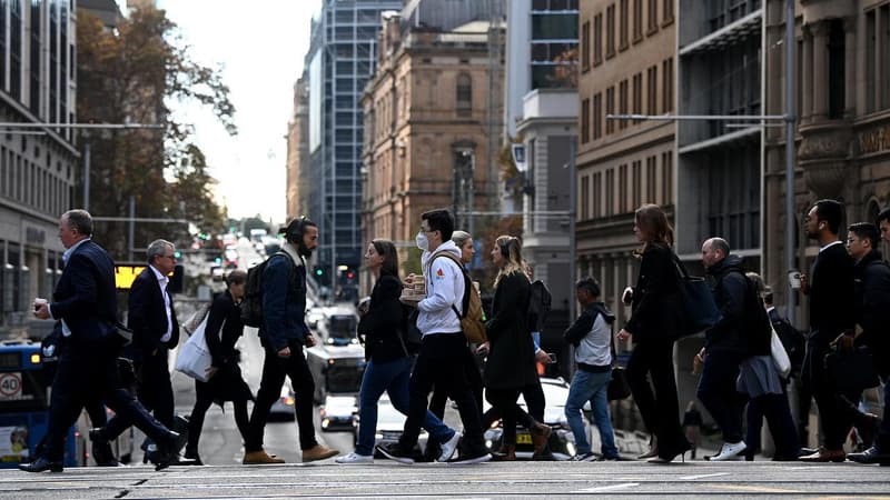 Australian economy expected to add thousands more jobs