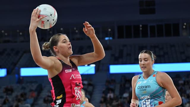 Adelaide soar to Super Netball lead with Mavericks win