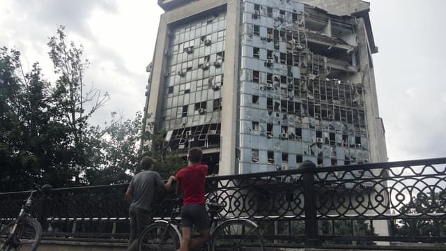 Russia attacks port city, Ukraine responds with drones