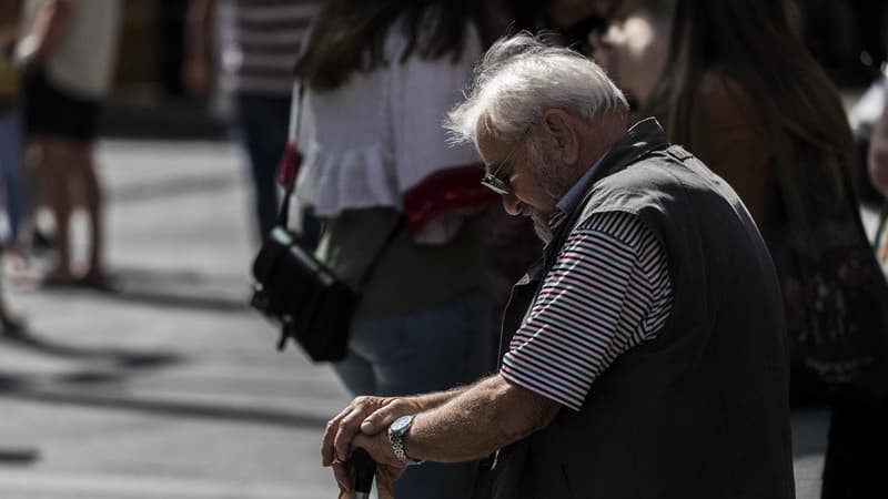 Refunds but no price caps for ripped-off older Aussies