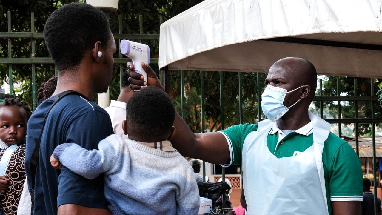 Ebola toll to grow after virus quietly spread for weeks