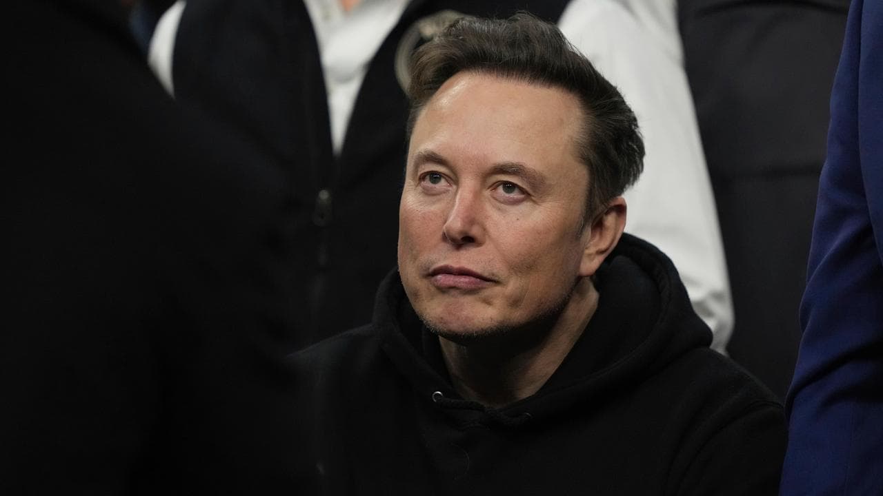 SpaceX reveals blockbuster initial public offering plan
