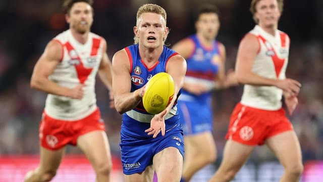 Treloar back as Bulldogs swing changes for Dees test
