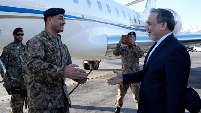Pakistan military chief arrives in Iran for talks