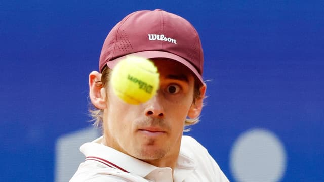 De Minaur's dreams of first clay-court triumph dashed