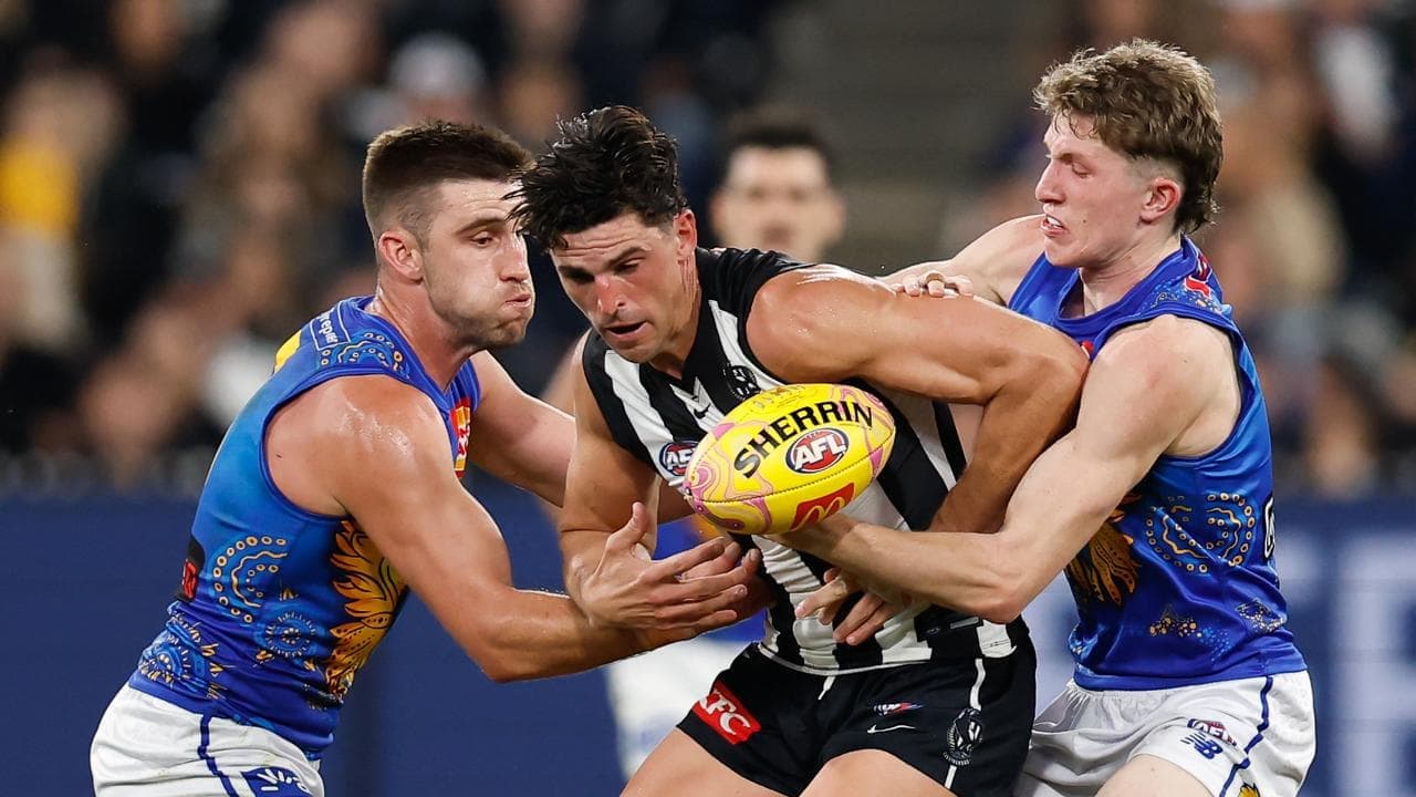 Star pair hurt as Magpies salute Pendlebury