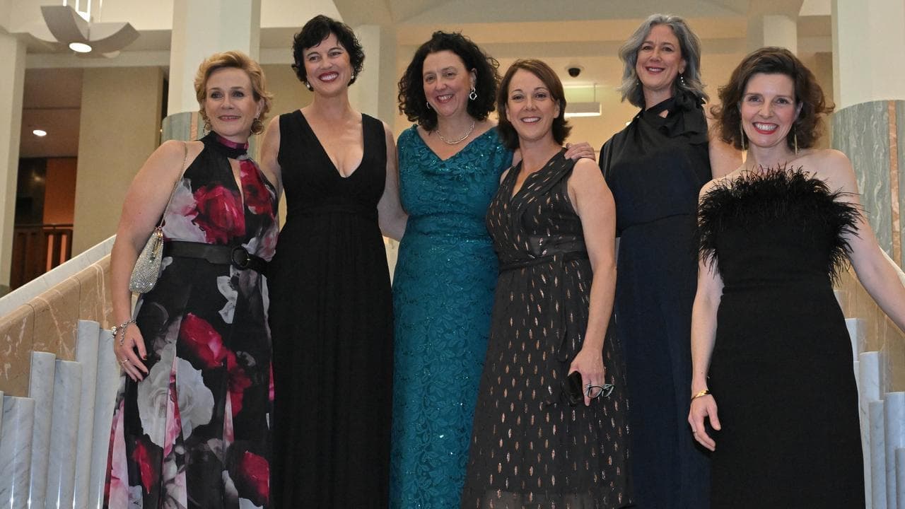 Teal independents in talks to set up their own party