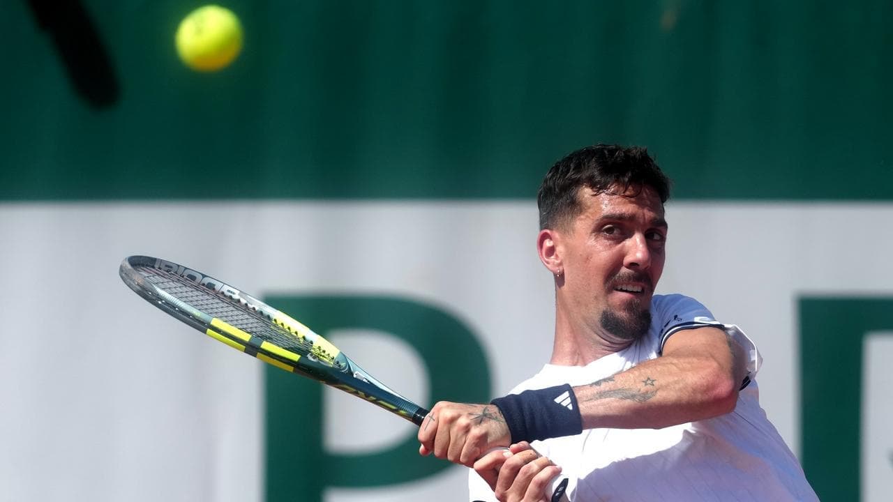 Marathon man Kokkinakis back with amazing Paris win