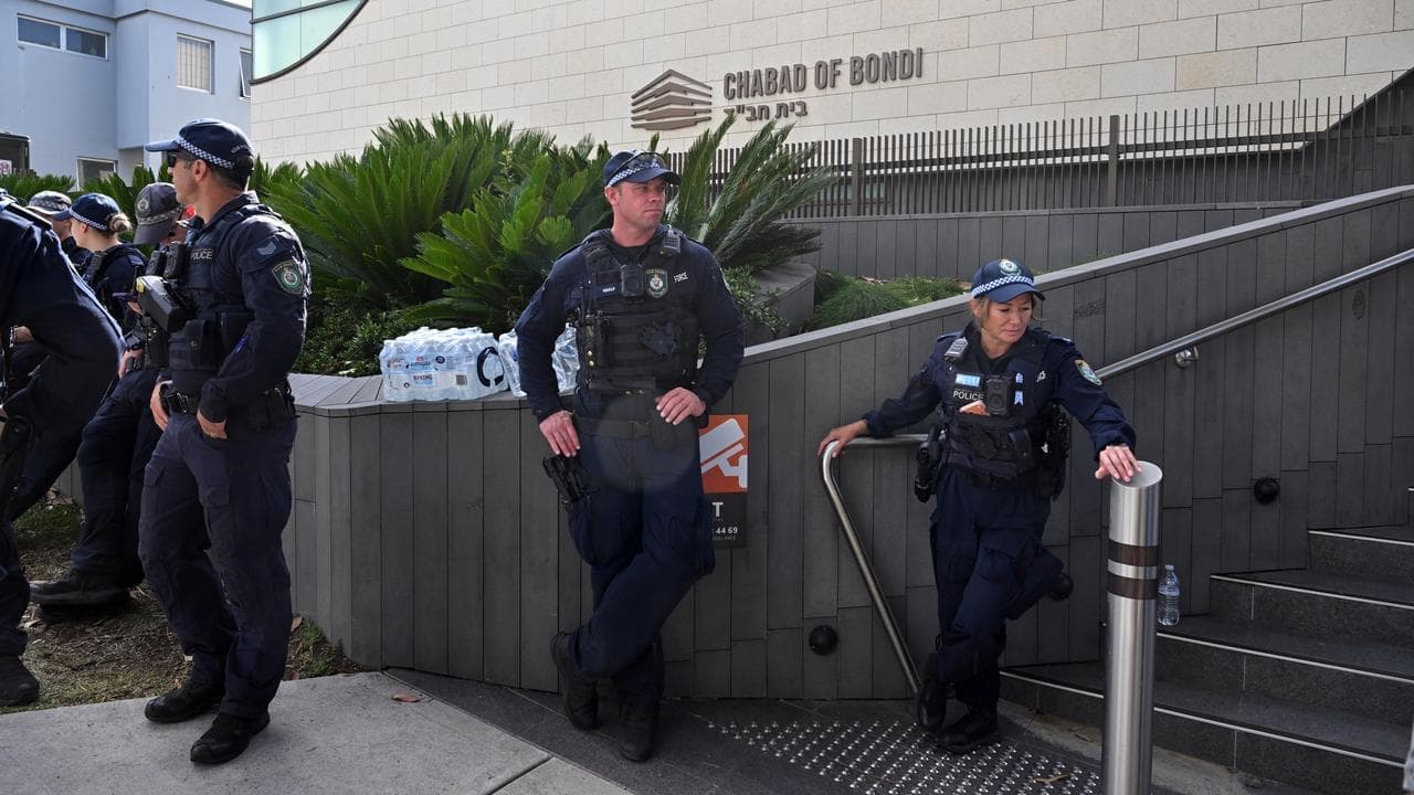 Jewish protection 'de-escalated' before Bondi massacre