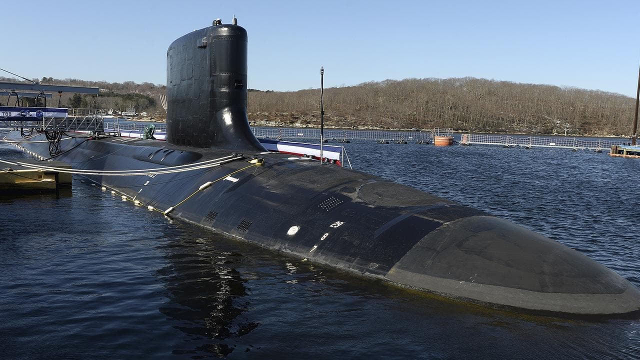 No plan B - Hockey urges 'full press' on submarine deal