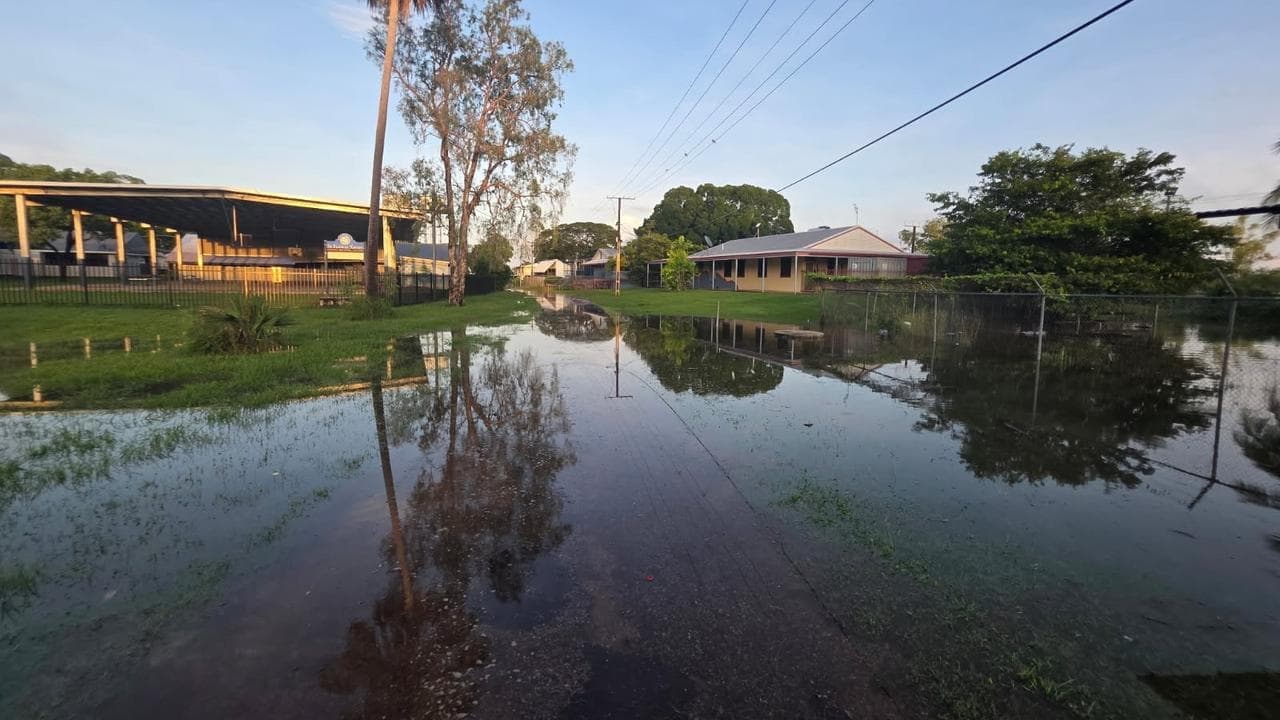 Evacuees finally return home to flood-hit community