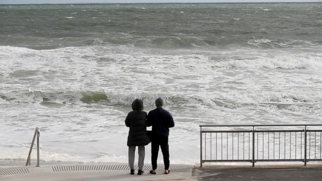 Millions brace for impact from 'unusually strong' storm