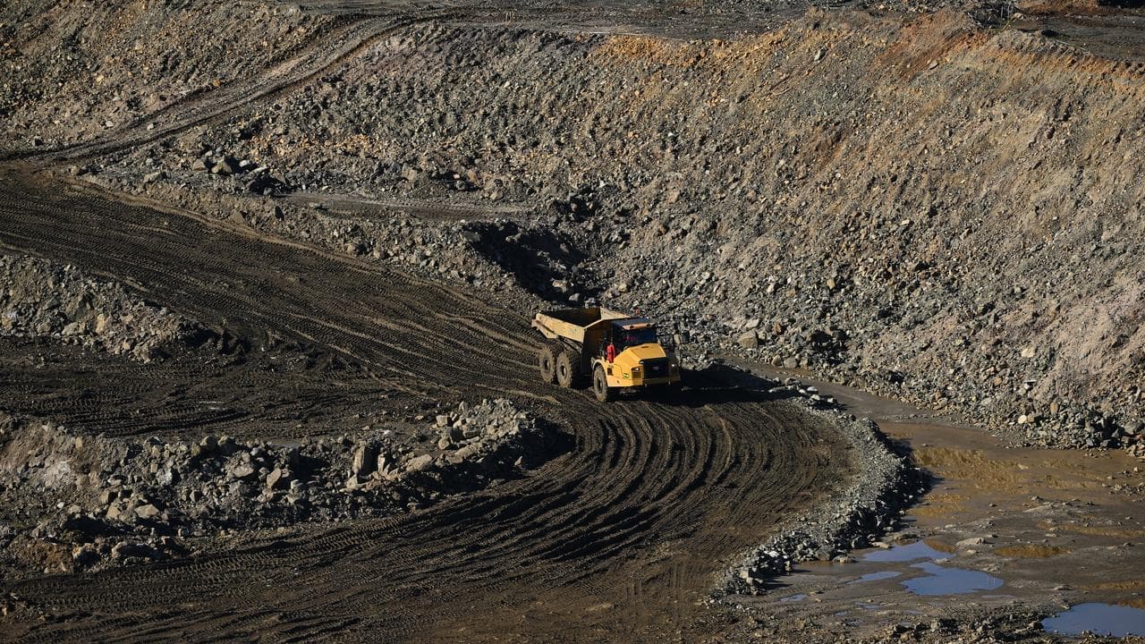 Fast track for globally important rare earths project