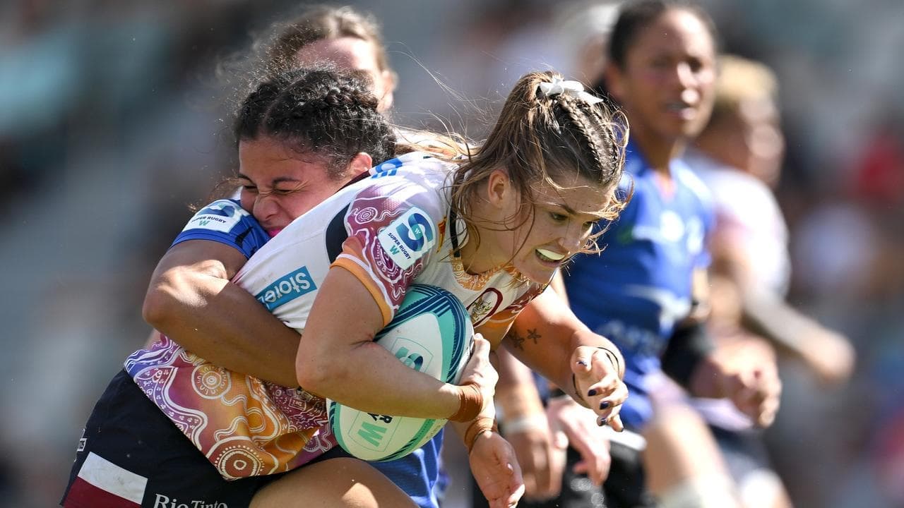 Reds speedster switches codes to join Broncos