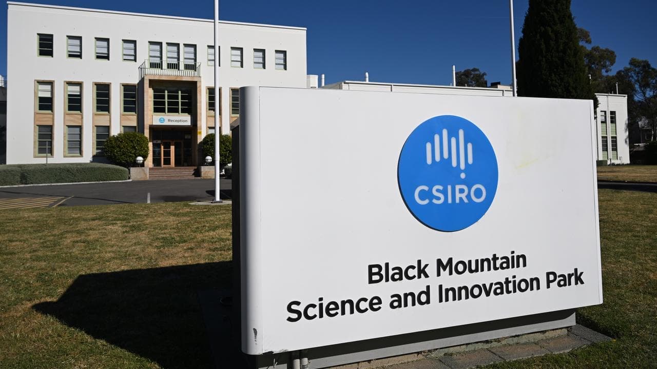 CSIRO moves ahead with plan to cut hundreds of jobs